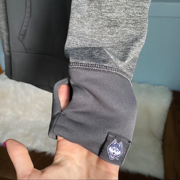 Nike University of Connecticut Therma-Fit Hoodie - Picture 9 of 16